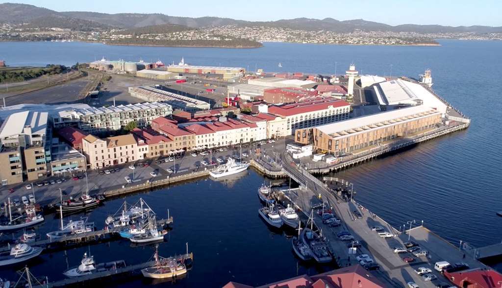 Macq 01 Hotel Hobart Exterior photo Aerial view of the Port of Hobart
