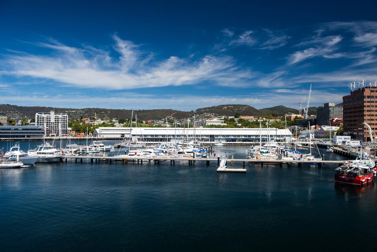Macq 01 Hotel Hobart Exterior photo Hobart International Marina