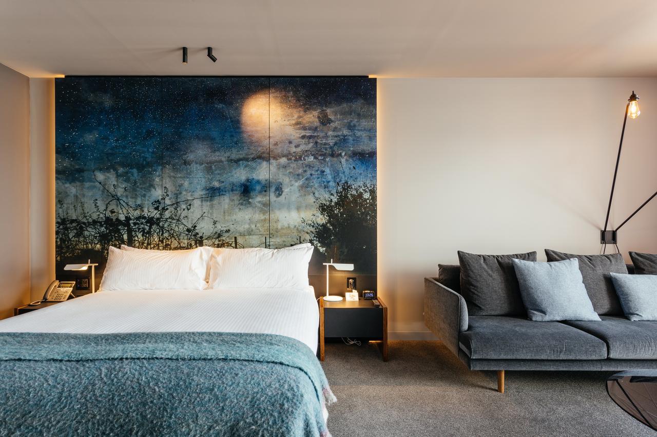 Macq 01 Hotel Hobart Exterior photo A bedroom at The Standard London