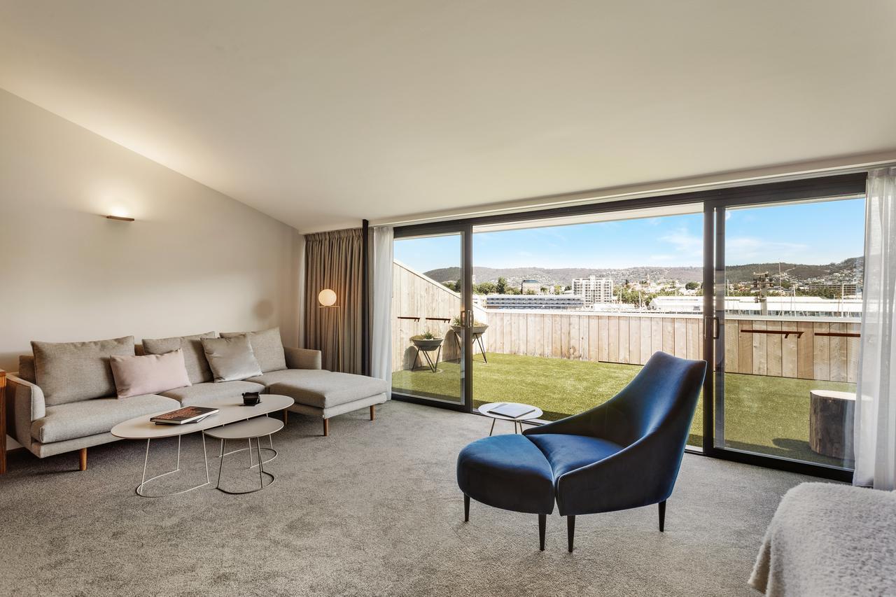 Macq 01 Hotel Hobart Exterior photo Living room