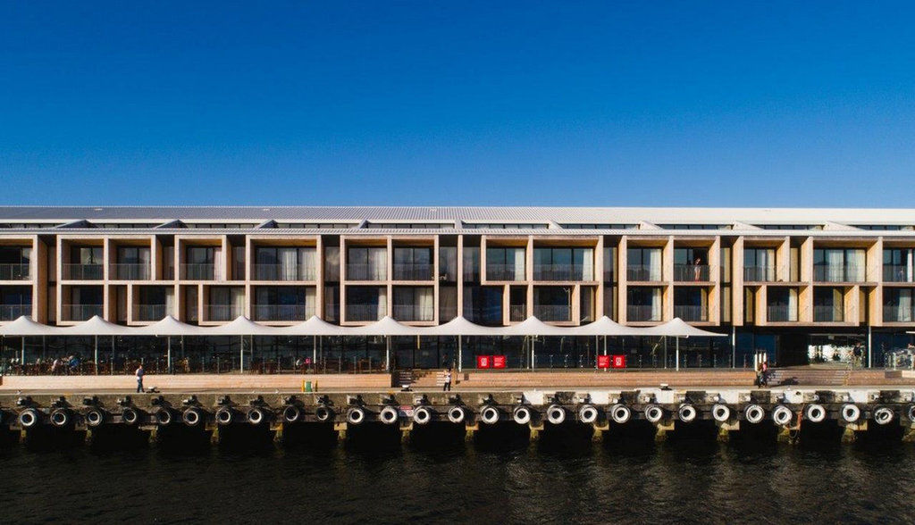 Macq 01 Hotel Hobart Exterior photo The Riverview Hotel